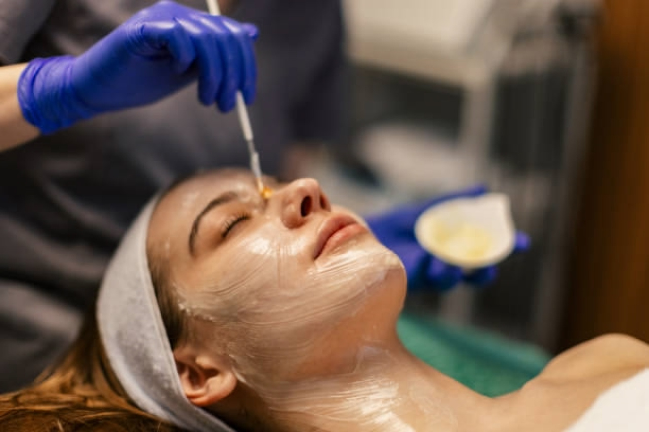 Маски уходовые,  омолаживающие, лечебные  по типу кожи